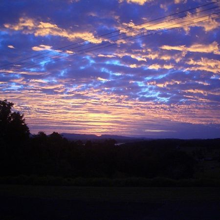 Bed and Breakfast Tinaroo Sunset Retreat Barrine Exterior foto